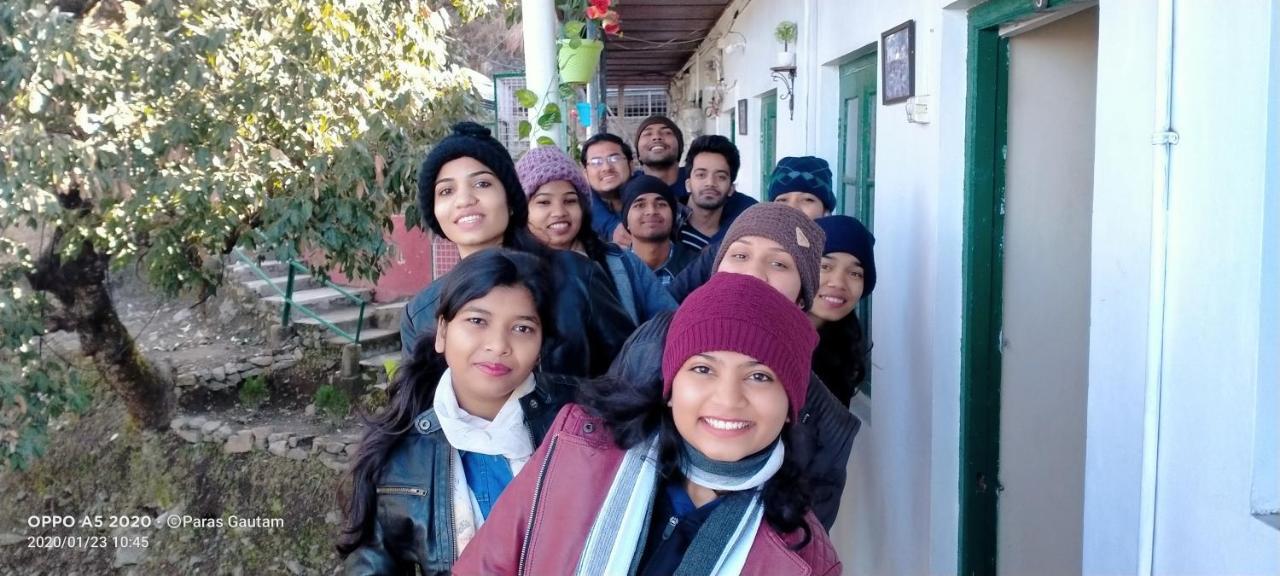 Paras Homestay Shimla Bagian luar foto